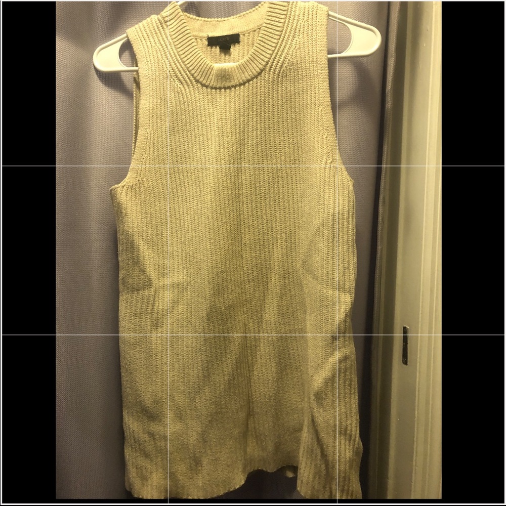 XS J crew Cream Sleeveless crew Neck sweater